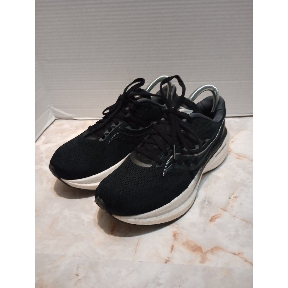Size 7.5 - Saucony Triumph 20 Black White Women's S10760-10